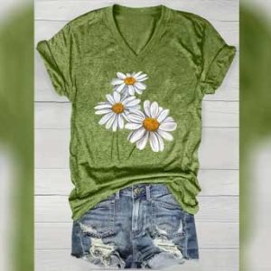 تیشرت یقه v گلدار زنانه